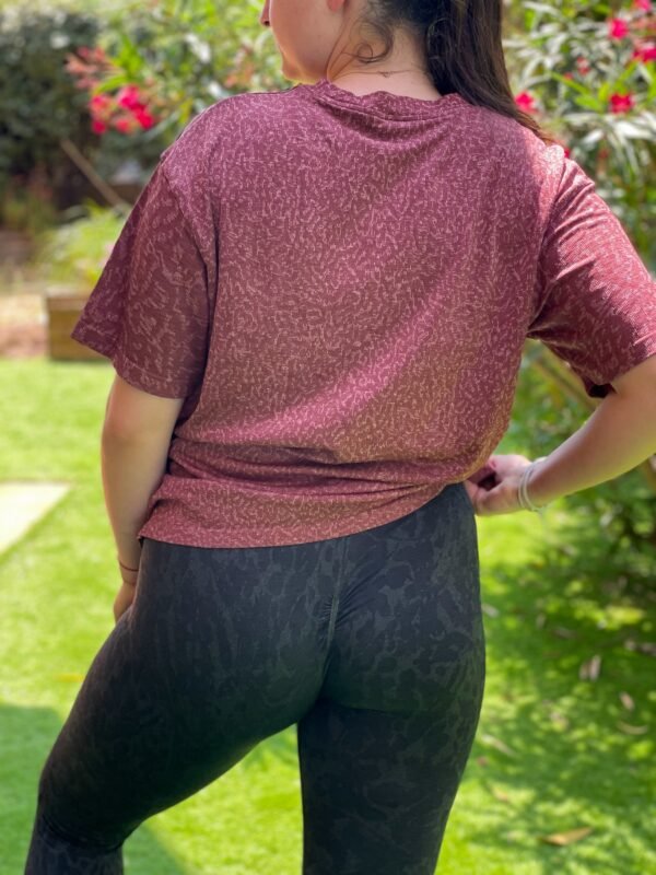 Gymshark - Adapt animal seamless T-shirt (M/38) – Image 2