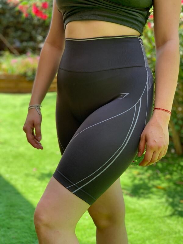 Gymshark - Apex seamless short (M/38) – Image 3